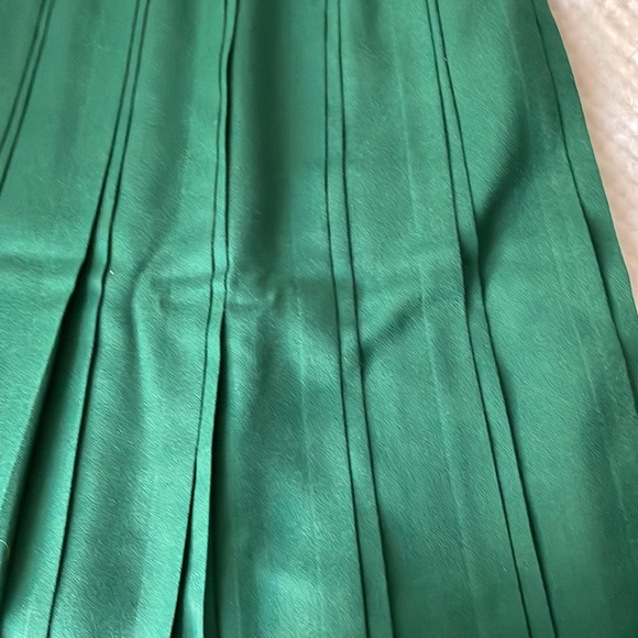 Attaché - Picture 2 of 3